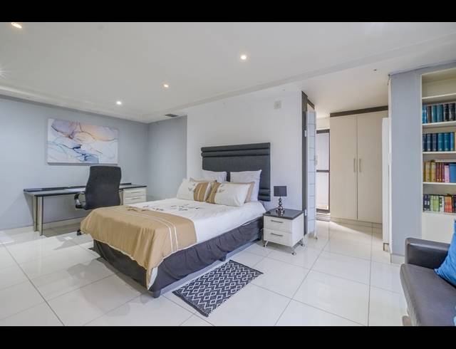 9 BEDROOM HOUSE FOR SALE IN WESTVILLE